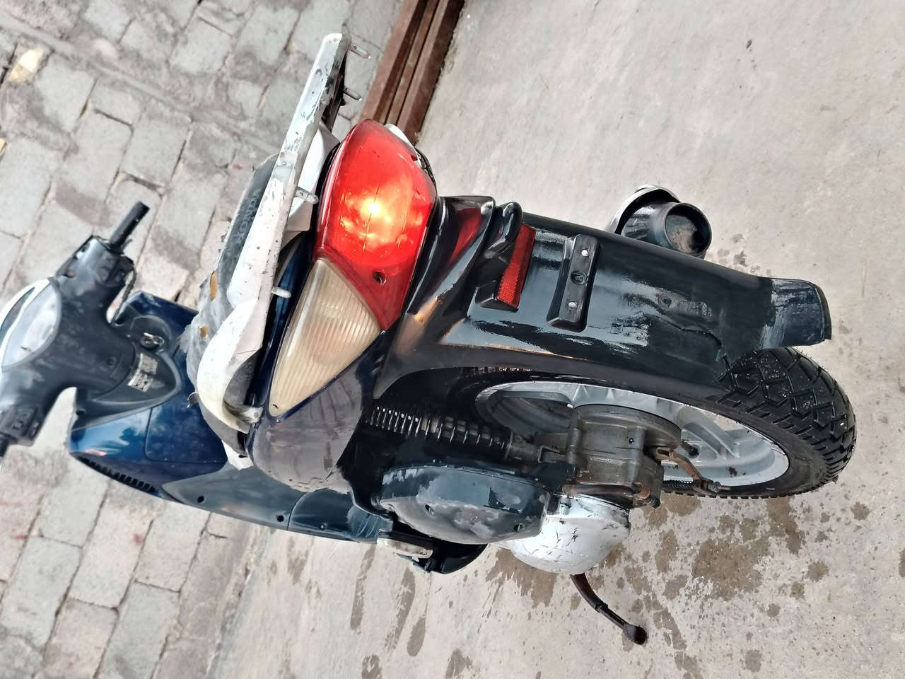 سلام عليكم دراجه هوندا ياباني الدراجه كايمه والباقي كله شغال السعر350اوبيه مجال. للستفسار اتصال بلرقم  ***********
