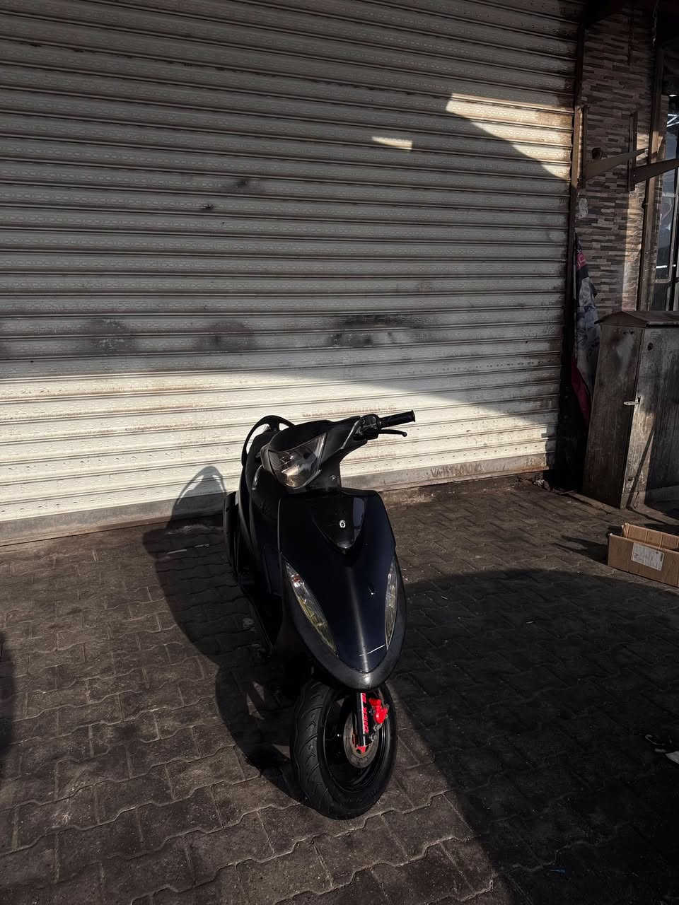 السلام عليكم للبيع ماكس عدله مبدل بيها ولفات فقط المكان البصره حي الانتصار السعر 650 الرقم ***********
