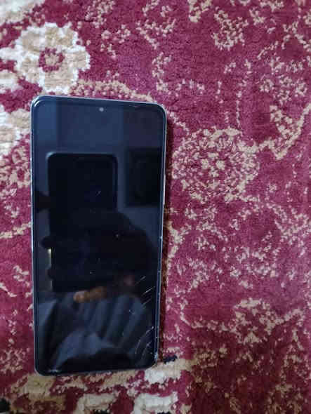 السلام عليكم
هونر x9 ذاكرة ١٢٨ الشاشة مكسورة مثل ماواضحة بالصورة سعره ١٤٠ وبي مجال بسيط مكاني حلة حي العسكري شارع ٨٠ قرب مخبز مهند هذا رقمي *********** مامتواجد فيسبوك حلة
