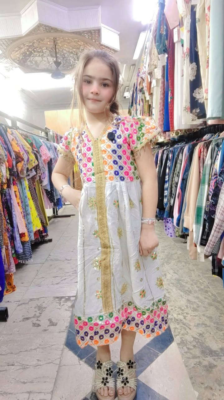 نماذج من كركيعان والمخاوير البناتي داخل المجمع 
اوقات الدوام من 11 صباحا ولغاية 11 مساءا


**إذا كنت صاحب هذا الإعلان وتريد حذفه لأي سبب، رجاءا أرسل رسالة إلى الدعم الفني**