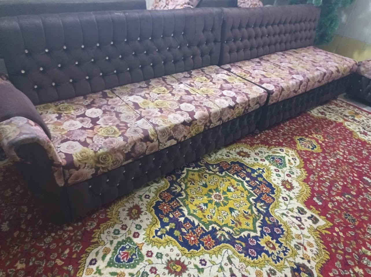 تخم ديوان نضيف تسكام 10مقاعد المكان الزهراء السعر مناسب مناسب ***********
