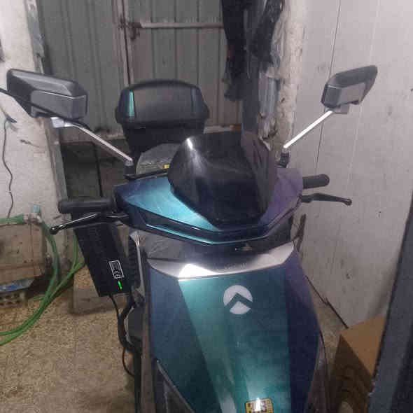 السلام عليكم دراجه شحن4نمر الدراجه بعدهي زيرو موديل 2025كفاله عامه السعر 750الف عنواني بغداد الحريه *********** ويها 2سويج ولبصمه الدراجه هاي 2شحنه لهاسرعتها 120
