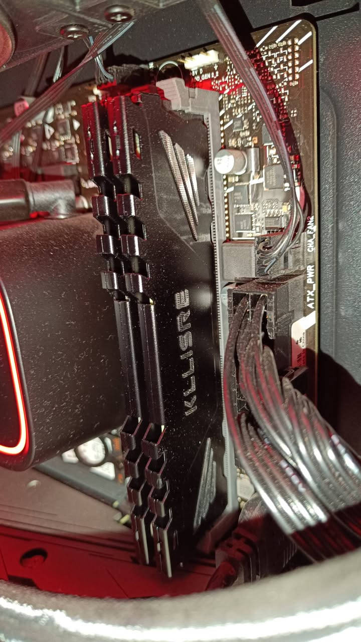 متوفر
RAM: kllisre /16 (2×8) /3200MHz.

Hard: Samsung /NVMe /512Gb / 3600MHz /PCLe 4.

يوجد توصيل شركة الوسيط لكل العراق باستثناء المحافضات الشمالية.


**إذا كنت صاحب هذا الإعلان وتريد حذفه لأي سبب، رجاءا أرسل رسالة إلى الدعم الفني**