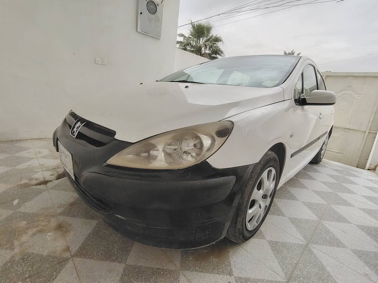 بيجو فرنسي موديل 2006 حجم 307 السعر 50 وبي مجال 
مكينه وكير جدد حداديه جديده فريز وكمبريسر جدد بي بروده بس منقص غاز شوي سياره كامله ومرتبه مال جناي
تفاصيل خاص او واتساب *********** رقم فقط واتساب مكان سياره الشرقاط
