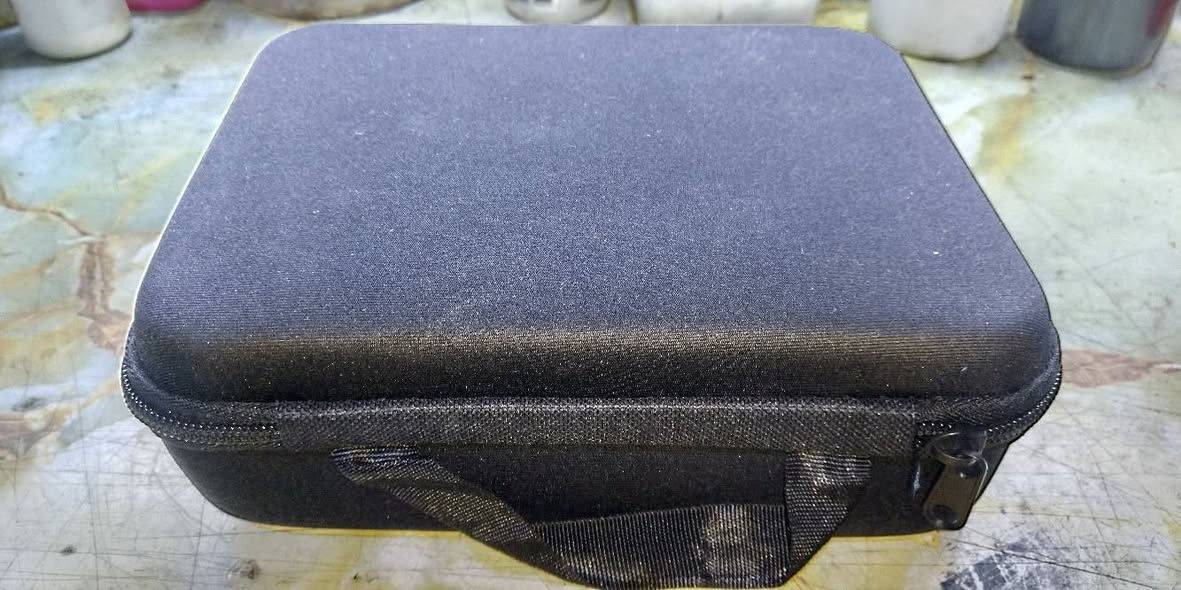 تحياتي
درون كاميرا بدقة عالية
ماركة (AERIAL DRONE )
بكامل الملحقات
ويوجد ڤيديو لتشغيل الدرون
السعر///41 ألف دينار مع التوصيل لجميع
المحافظات 
معه ادوات احتياطية وريش
للتواصل///*********** واتساب...ماسنجر
