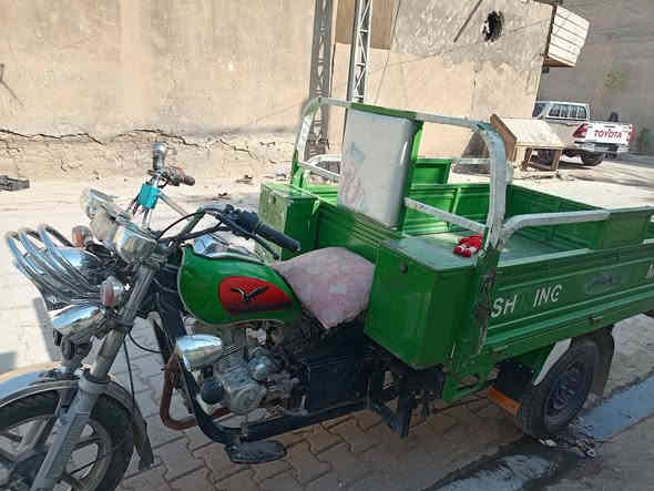 السلام عليكم شباب ستوته موديل 2020 مالت بلال وبيه مكينه 25 أوراق اصولي وصل معرض موجود شرط بعدهي بالجيس ينرادله بس واحد يغسله لان الصراحة الستوته صارله اكثر من شهرين متروكه والبارحه يله شغلته وبدلتله دهن مكينه وشاصي مكفوله كفاله عامه شرط نكره سلف وثق واعتقد تاخذه تترحملي وحق الشهيد السعر 1850 وبيها مجال حك الجيه مكاني طويريج حي العسكري ***********
