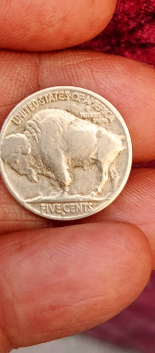 السلام عليكم عملات قديمه البيع واحد سنت أمريكي وثنين مصري قديمه تلفون ***********
