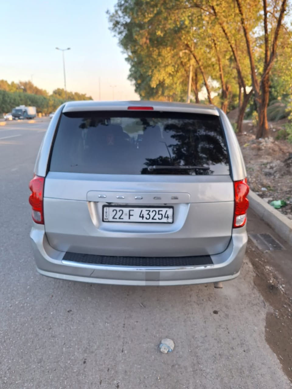 السلام عليكم دوج كرفان موديل 2016 للبيع السياره مصبوغه حزام للجماليه السعر 138  بيهه مجال شي قليل مكاني بغداد الحريه لاستفسار ***********
