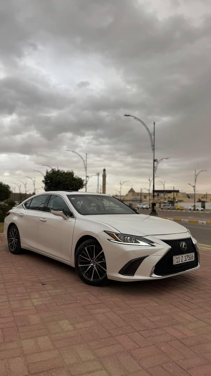 لكزس للبيع 🔻2024 ( وارد امريكي ) 
محرك 4 سلندر ( هايبرد )

الرقم بغداد تحويل ثاني يوم 
اللون ابيض 
المقاعد جلد 
المواصفات فول
كامرة خلفية 
تحكم على المنحدرات 
مستشعر وقوف 
تدفئة وتبريد مقاعد 
فتحة سقف 
بصمة 
شاشة كار بلي 
مراقبة النقطة العمياء
التحكم التلقائي بدرجة الحرارة
مقاعد كهرباء 
مصابح الامامية LED
ابل كاربلاي
Abs
رادار 
شاحن لاسلكي
كشافات ضباب
نظام مانع السرقة
6وسائد هوائية
لوحة قيادة رقمية

مواصفات متخلص والسيارة نظيفة بدون جلوخ ولا رصعات 
تبريد قطعة خلفية 
حادثها : من امريكا جاملغ السايق وبنيد ضربتها من فوك مو حيل قوية 
الايرباك راجع سستم 
للتواصل ***********
مكان السيارة / الانبار - الرمادي 
السعر $270 وبيها مجال
