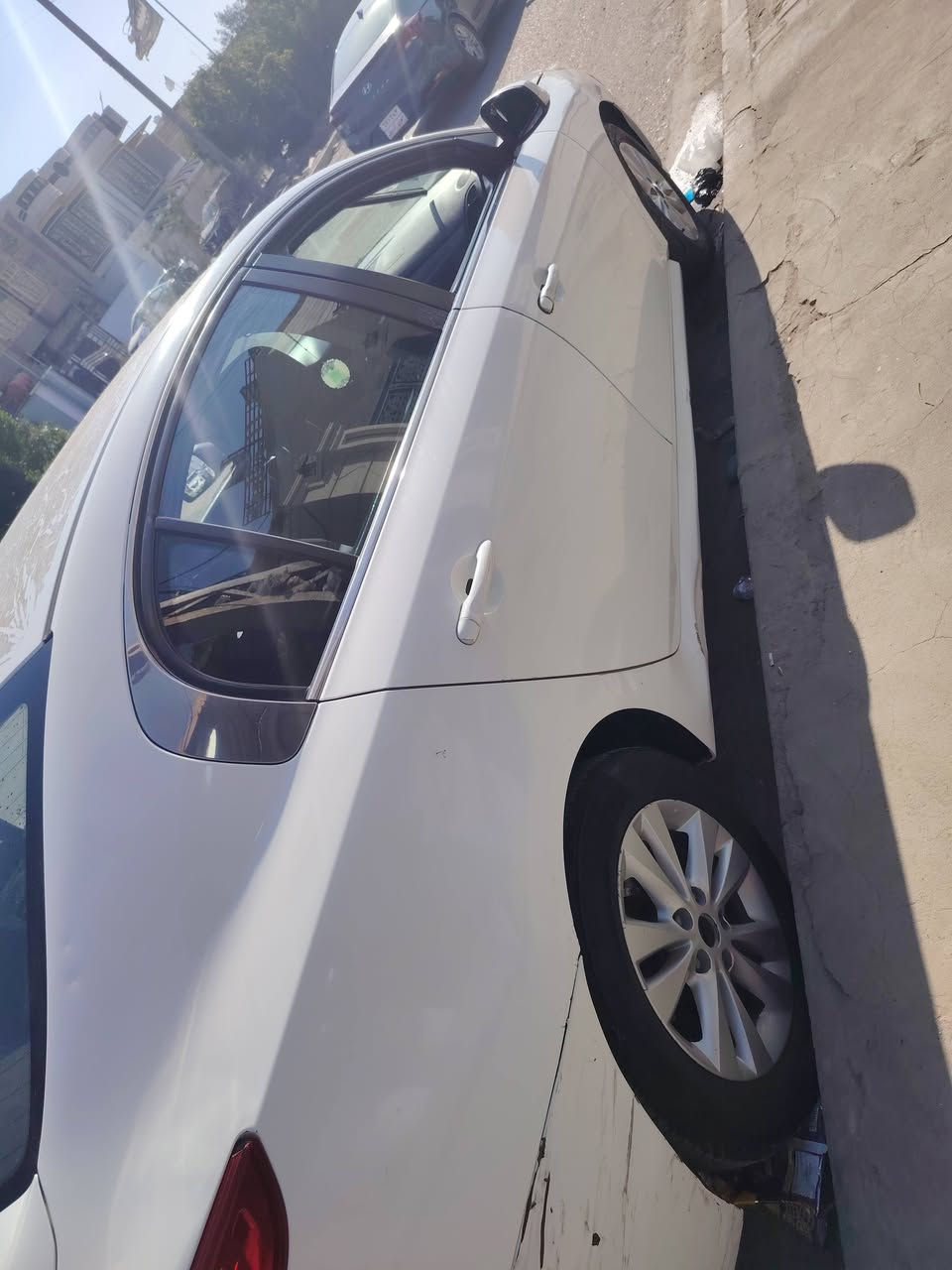 سافران 2012
مكينة ٤ سلندر
تشغيل بصمة
قطعتين تبريد
بيهة بارد جاملغ امامي وخلفي والبنيد 
مكان بصره سنوية منتهية  
٧٥ وبيهة مجال قليل
*********** موجود واتساب وعلفيس واتصال
