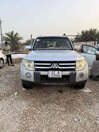 باجيرو 2008 فول مواصفات ماعدا الدمام وكفالة عامة السيارة متعوب عليها ك...