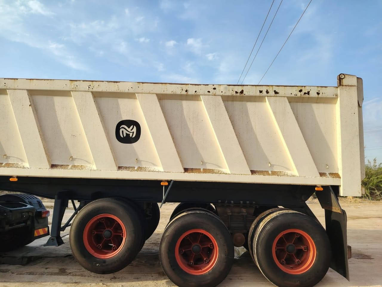 السلام عليكم عربانه علم مديل 2020 العنوان البصره السعر 275 وبيه مجال رقم ***********
