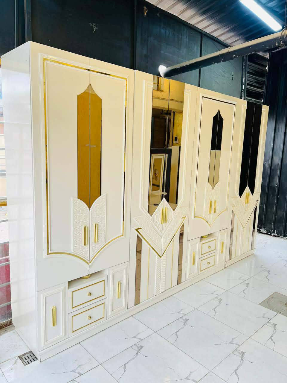 يعني جمال وال اناقة  نزالت من لسعرها 
فقط يم معرض انقرة 🇹🇷 
10 قطع كوالتي عالي صبغ حراري قماش وتر بروف تركي 
نضافة 90 💯  مع شد ونقل مجاني 🧑‍🔧🚚🔥


**إذا كنت صاحب هذا الإعلان وتريد حذفه لأي سبب، رجاءا أرسل رسالة إلى الدعم الفني**