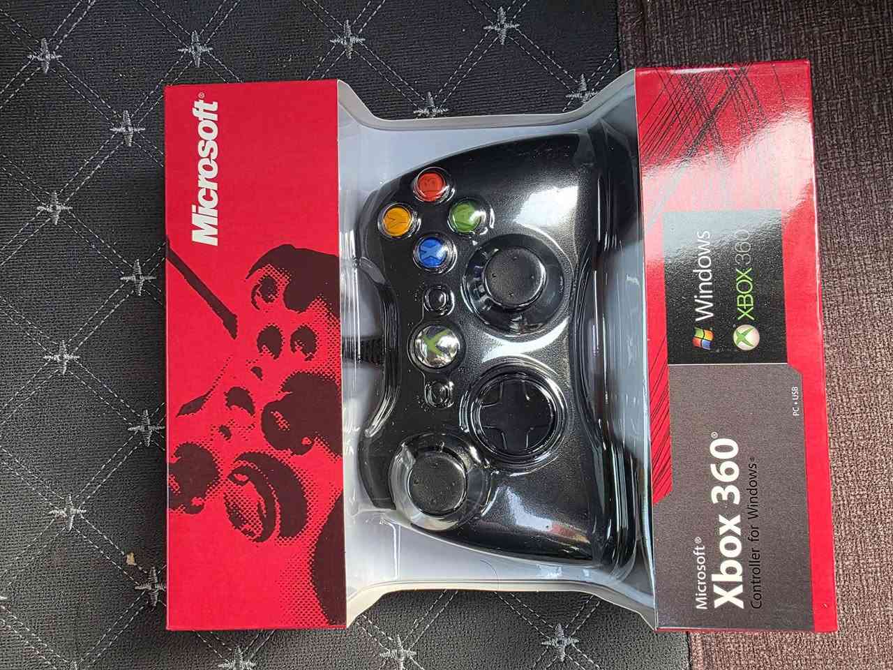 اكس بوكس 360مهكر حيل حيل نظيف يحتوي على 83لعبة قويه ويحتوي على 2جوستك واحد بلادي واحد جديد مامستخدم مع كامل ملحقاته شرط الفحص السعر 120وبي مجال للطيبين توصيل جميع المحافظات متوفر ***********
