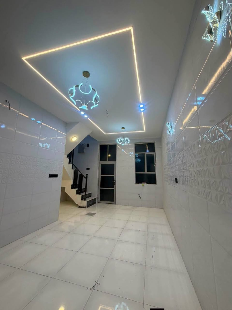 #يعلن مكتب اليرموك العقار
🥰🥰يوجد قصاد لمريح,🥰🥰
🔆🔅 الـــدار للــــــبـيــع 🔅🔆***********
⚜️ المســــاحة⚜️55متر بيت  لبناء درجه اولى معا الاثاث 

. طابو   زراعي وقرار محكمة 🪐
⚜️ العنــــوان ⚜️  النجف //  
 البيت مقابل ملحق قرية الغدير 
         🔆  الــتـــفـــــاصـيــــل  
الـبـنـاء  درجة اوله البيت مامسكون 
(()) يحــتوي علا  
غرف وصاله + ومطبخ مفصول+ وستقبال  وصحيات داخل وخارج. 

🔱💵💵💵🥰25 معا لمجال

             ملاحظة (((توجد كافت المساحات والقطع ويوجد بلقصد لمريح  )
⚜️        
((للاستفســار مراجعـة المكتب  #_للعقــار_والمقــاولات
العنــوان مكتب اليرموك  العقار مقابل قرية: الغدير اعمـود 282 #مكتب_اليرموك  العقار_

*********** او الاتصال على الارقام.🟡🟡📞📞📞♾
   🔆📞تطبيق وتساب موجود
او مرسله  😊
