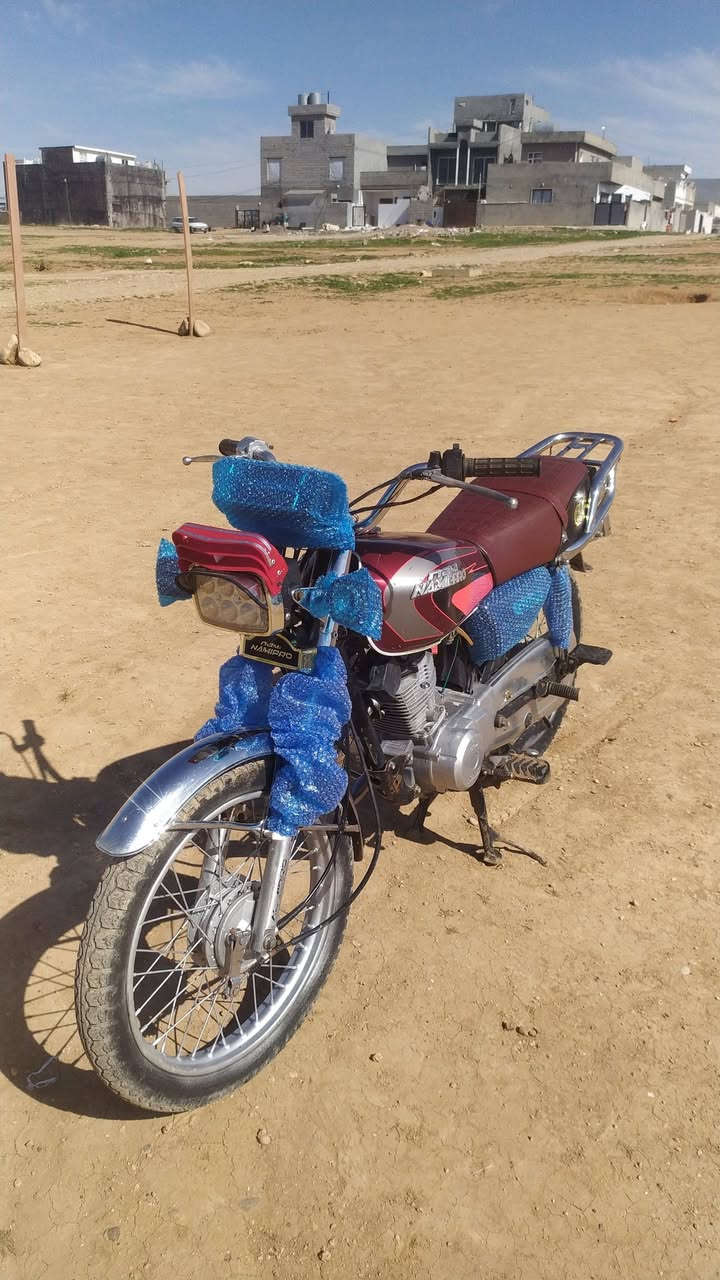 لەسەر ئیزنی ئەدمین ئەومانتۆڕە بۆ فرۆشتن نامی پڕۆ مۆدێل 2017مەنەفێست ئەسڵی مەکینەی 125ە بێحەیب چرکەی تیانیە گزۆزی دەنگ گچکەی بیلادی نامی پڕۆیە بەحەفر لەسەری نوسراوە تایەی پێشو دوایی خاوێنە گێچولایتی مەزبوت ئیشدەکات ئیستاپەکانی مەزبوتن نرخی 400هەزارو معامەلەیەکی برایانە موشتەری لە خاس نامەم بۆبنێرە


**إذا كنت صاحب هذا الإعلان وتريد حذفه لأي سبب، رجاءا أرسل رسالة إلى الدعم الفني**