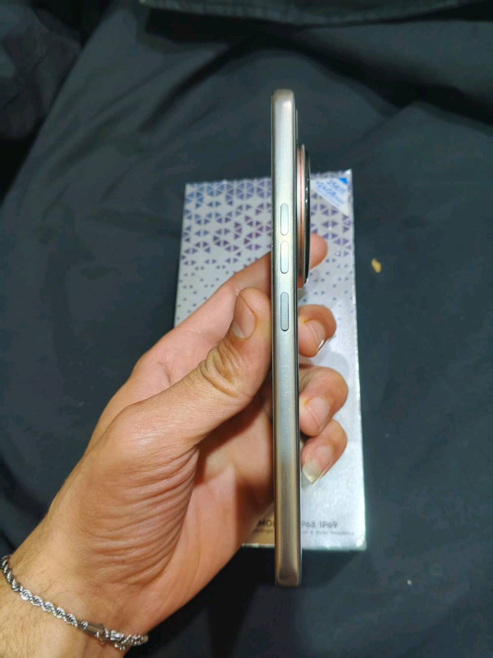 CANON 40premier
جهاز للبيع جهاز نضيف كلش ستعمال سبوع واحد فقط ذاكره 256 شرط الفحص كامل ملحقاته جهاز أحلى من صور الله شاهد تجي وشوف بعينك