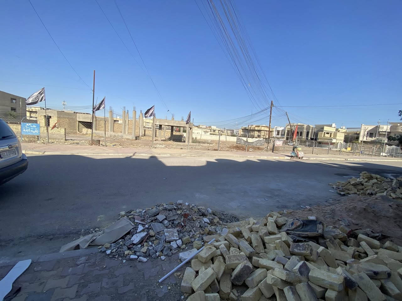 دار للبيع. مساحه 250 منطقه حي الربيع.  علا شارع 15 طابقين مقابيل منطقه خضراء   ***********
الدار في وضعيه الترميم
