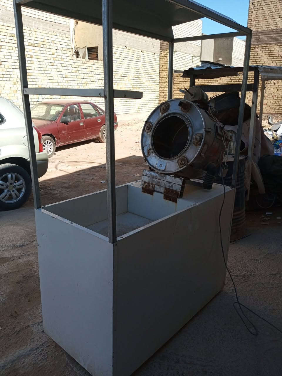 سلام عليكم 
للبيع مكينة حب جديده ونظيفه السعر 140وبيه مجال قليل 
مكاني نجف الاشرف ملحق قرية الغدير للاتصال على الرقم ***********
مكلف بنشر
