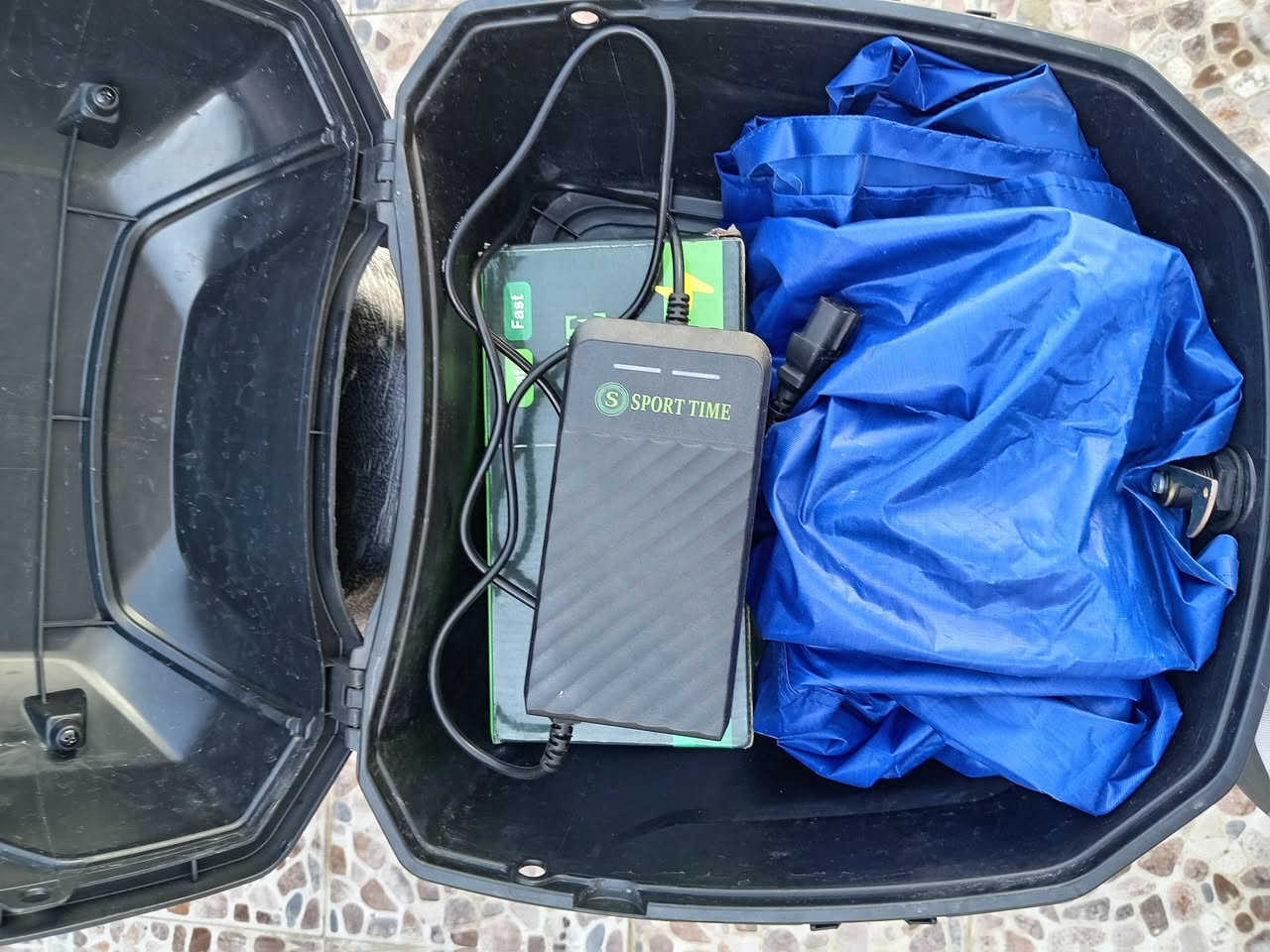 دراجه للبيع QTH
2025بوكسر 
للبيع بسعر 400قفل 
مكاني حزيران مستعجل على البيع 
محتاج فلوس لاتكسر بحلالي 
5بطاريات ضد المي دبل سويج 2 كارت ومفتاح 2 
للاتصال ***********
