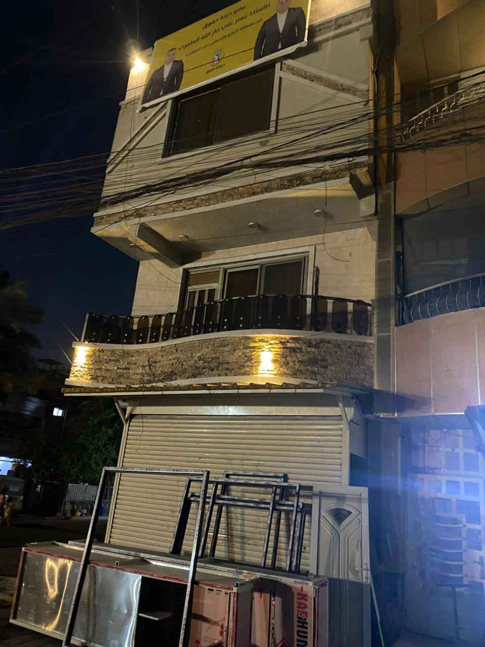 #مكنب_جوهرة_فلسطين_للعقار
بناية تجارية للبيع في شارع فلسطين محلة 502
 بوارد شهري 2 مليون
واجهة 5.75 نزال 8.40
مساحة 40 متر واقع حال 48 متر
 الطابق الأرضي يحتوي على محل 
الطابق الثاني يحتوي على شقة ديلوكس طابقين 

لمزيد من الاستفسارا الإتصال على -الأرقام :
☎️ *********** زيدون
☎️ *********** مهندس علي
او زيارة موقع المكتب 
📍شارع فلسطين قرب فلكة مصرف الرافدين 

📝 نستقبل كافة طلباتكم وعروضكم وعلى مدار الساعة ⏱️
