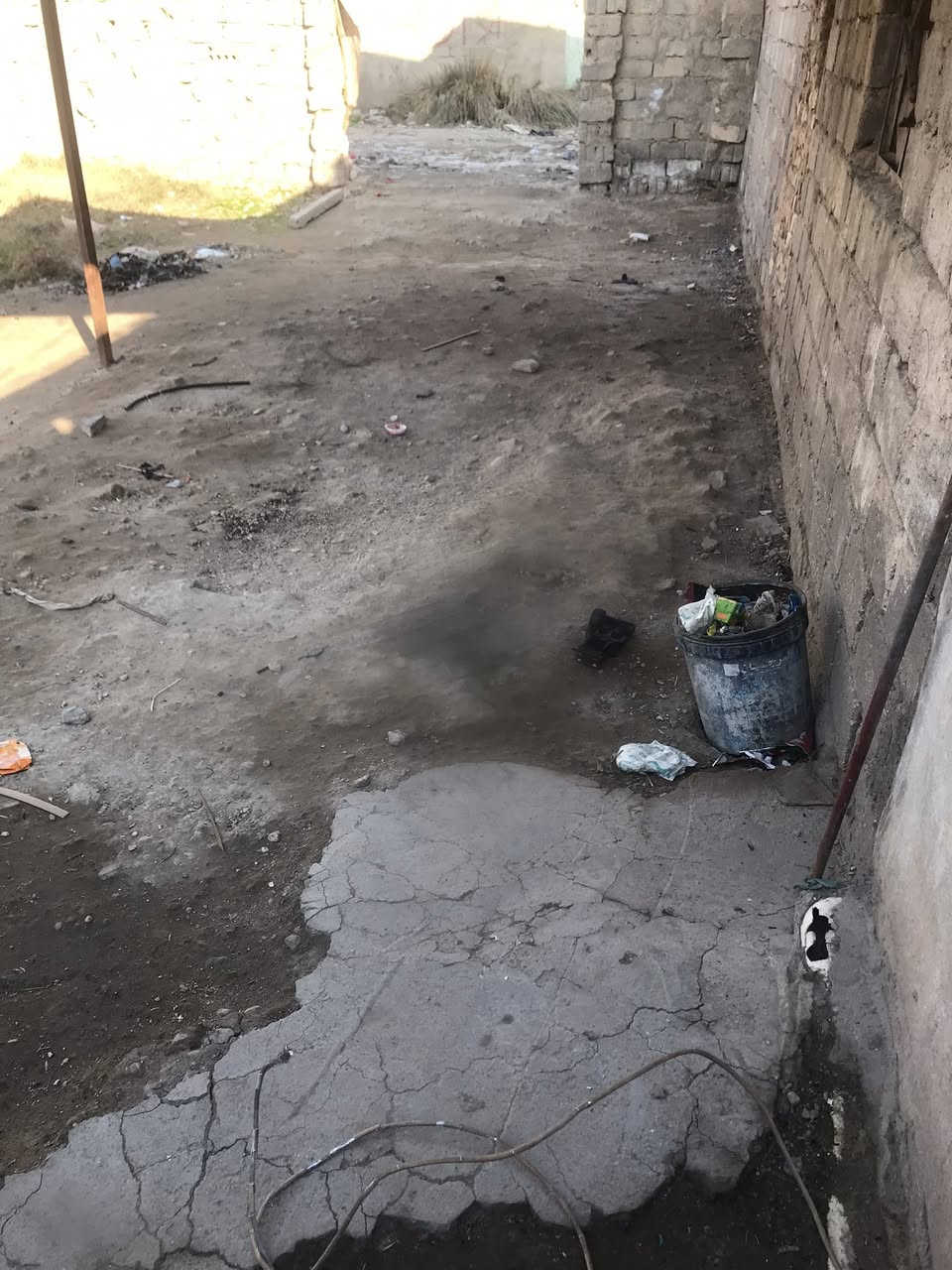 سلام عليكم بيت مساحه 130متر أصلاح زراعي مفوضه بل تطويب منطقه كامل سكنيه خدمات كامله مدرسه قريبه كهرباء ماي مولده ذهبي شارع حله كربلاء قريب بيع مستعجل بيت عايز ترتيب صبغ سعر 7 قفل الستفسار مراسلت الصفحه بابل ابو خستاوي ***********
