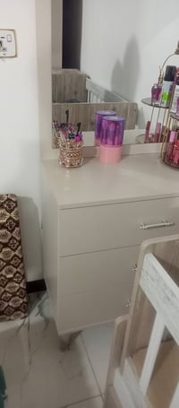 غرفه تركيه للبيع مستعمله 500 وبيها مجال 07807928727