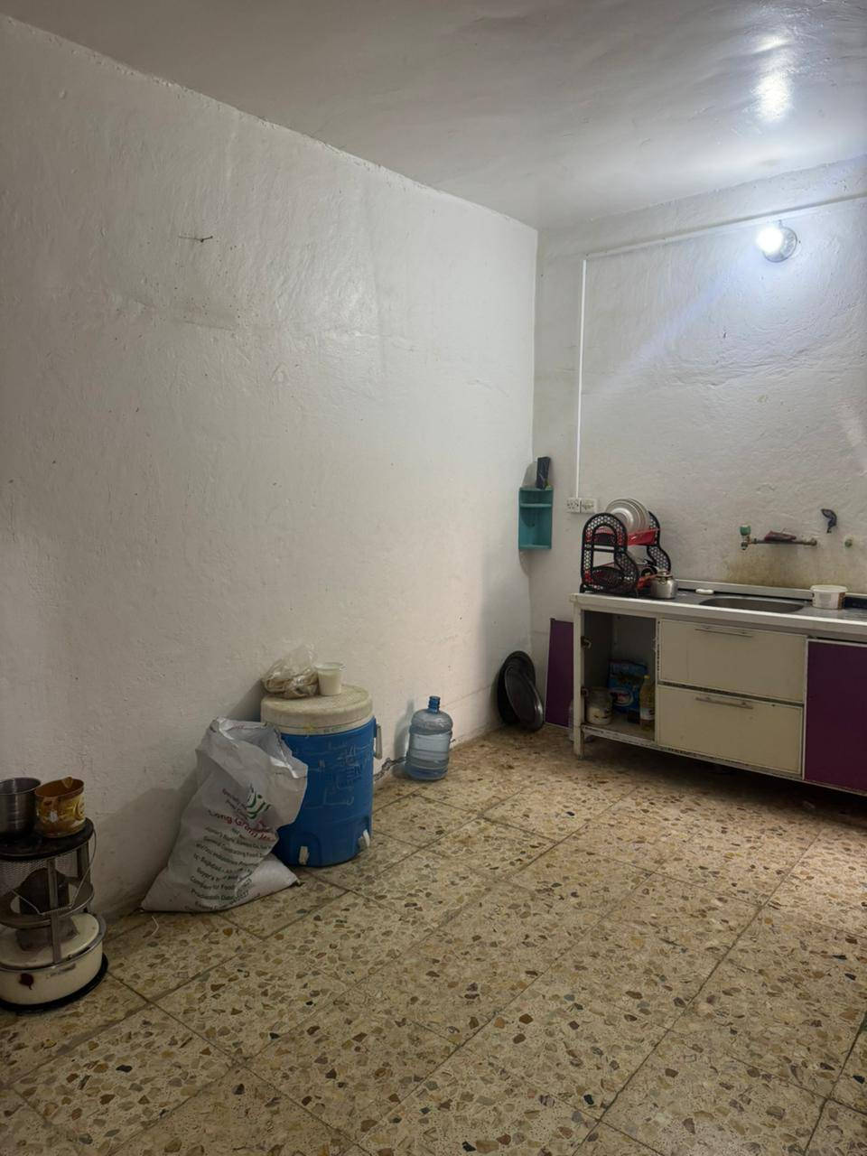 السلام عليكم 
دار لـلـبيـع
مطلوب قرض صندوق السكان 11مليون
مبلغ الكلي 85
 الــمـوقــع الدار- حلة ، ناحية أبي غرق حي السلام 
مقابل مجمع النوار القمر 
مساحه 100 متر
الـــواجـــهـــه  5
الـــــنـــزال :  20
حــالـة الـعـقـار :  بناء طابوق 
 طـابـقين   يـحـتـوي عـلـى غـــرفتين نوم هــول  - مـطـبخ - مـجـمع صـحيـات 
__----______--------______----
مكتب حجي سيف العقارات 
نـستـقـبل جـمـيع الـعروض الـعـقاريـه 
للأسـتفـسار او الأتـصـال ↪️
 ***********
