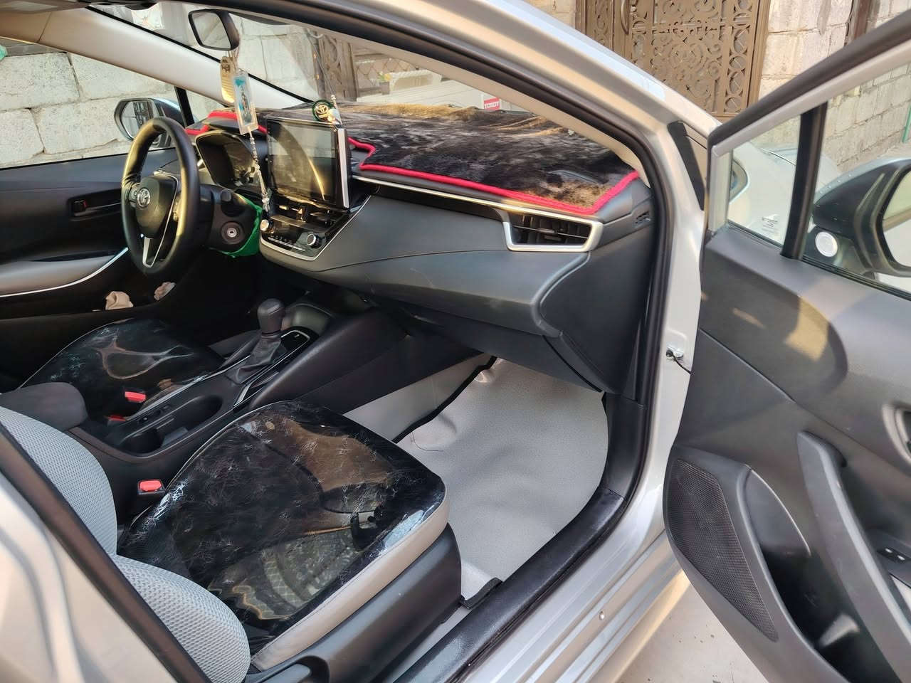 سلام عليكم كورلا للبيع مراوس ب سياره أرخص موديل ٢٣LE بيه بس بنيد مبدل ماشيه ٣٩ رقم بغداد ياباني اصلي تخم تاير جديد دوشمه جديده مكاني واسط قضاء الصويره رقم تلفون ***********
