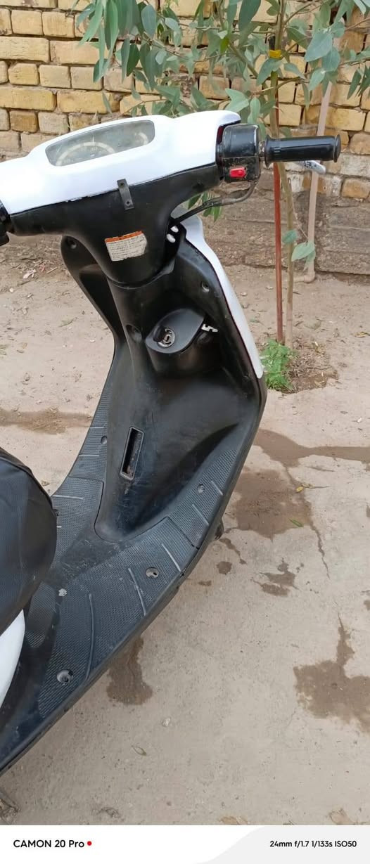 منغولي خطين دراجه نضيفه خرسه اي صوت ما بيها كهربائيات شغاله لايت بك لايت اشاير اويل بم كله شغال سلف شغال عوزها باتري بريك جديد تاير جديد دراجه مرتبه بس الصالنصه يحتاجلها تبديل مكاني ناصريه مركز حي سومر سعر ٢٥٠ وبيها مجال بسيط ***********
