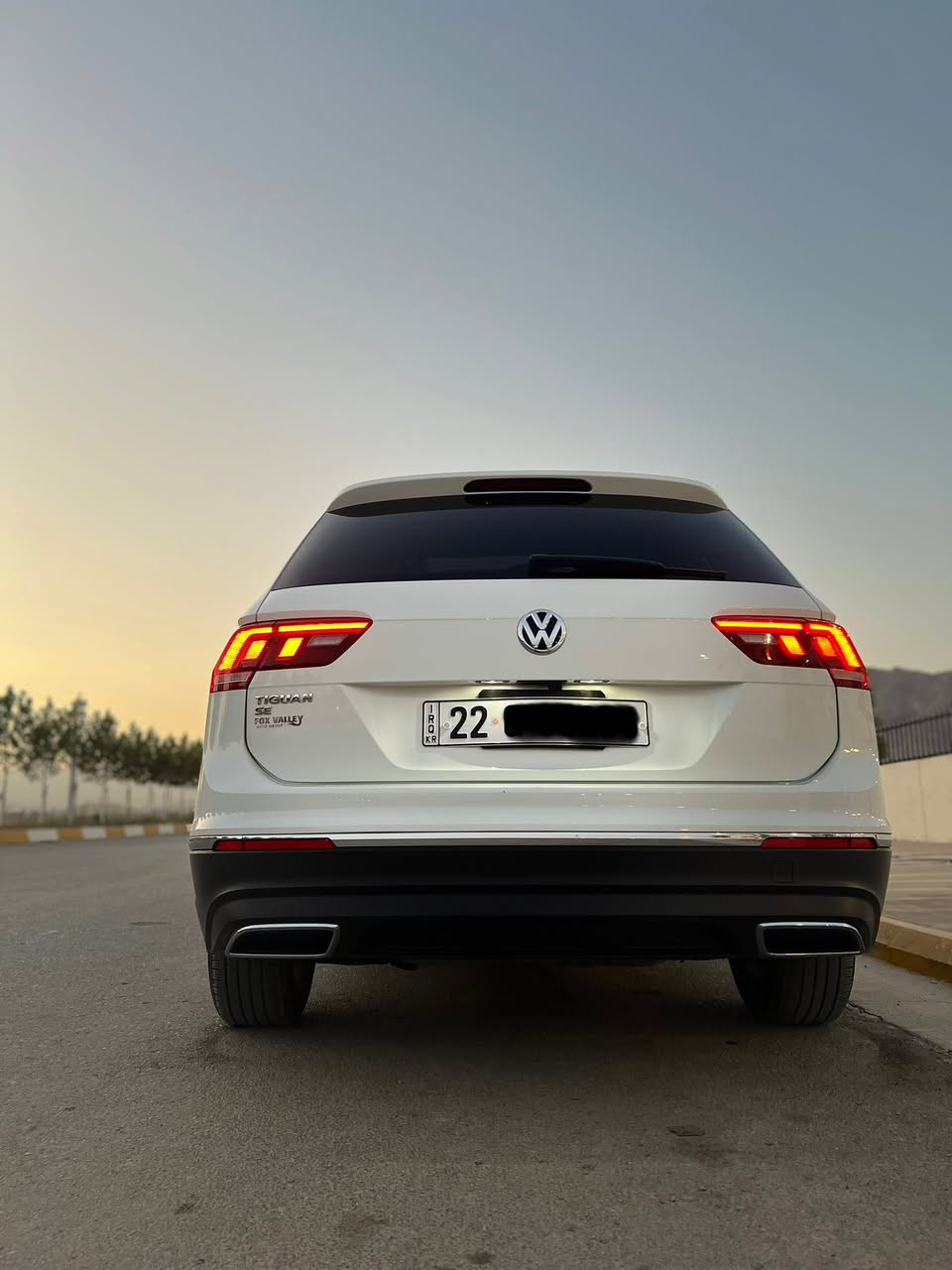 ڤۆڵکس واگن: تیگوان……
مۆدێل:2021……
مواسەفات:SE
بەسمەیە شەغالە سەقف پانۆڕامایە کامێرای دواوە کوشین جڵد
ناو ڕەش کوشینی سەیاقو سەکنی گەرمیە وە ڕادار پێشو پشتو تەنیشت وە حەساسە تەحدید سورحەیە شاشە گەورەیە  
وە 7نەفەریە مەکینە 20تی تۆربۆیە هەموو گیانی بەشەرت وە 
چامڵغی لای سەیاقی بۆیاغە بێ ناو گرتن وە نیو دەرگای سەیاق  بۆیاغە ئەویش بێ ناو گرتن گشت گیانی بەشەرتە سەیارەکە نموونەیە لەجوانی وە تەنها33 هەزار مایڵ ڕۆیشتوە

نرخ: ڕێکەوتن 
ڕەقەم مۆبایل:
کۆڕەک:***********
ئاسیا:***********
