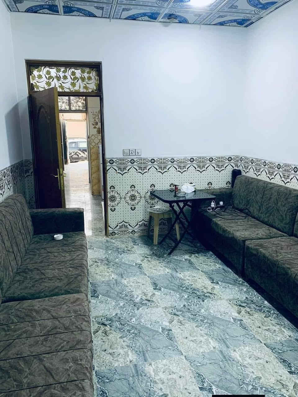 #دار  للبيع
مطلوب للمصرف العقاري 85

النداء شارع ستين العرضي  

يباع بتطلوعه ٣٨  

ويرهم مراوس بعرصة بدال التطلوعه

البناء جديد بيت جاهز كامل طابق واحد  مكون من غرفه واحدة واستقبال ومطبخ وصالة وصحيات داخلية وخارجيه مع   السطح تشاريف


**إذا كنت صاحب هذا الإعلان وتريد حذفه لأي سبب، رجاءا أرسل رسالة إلى الدعم الفني**