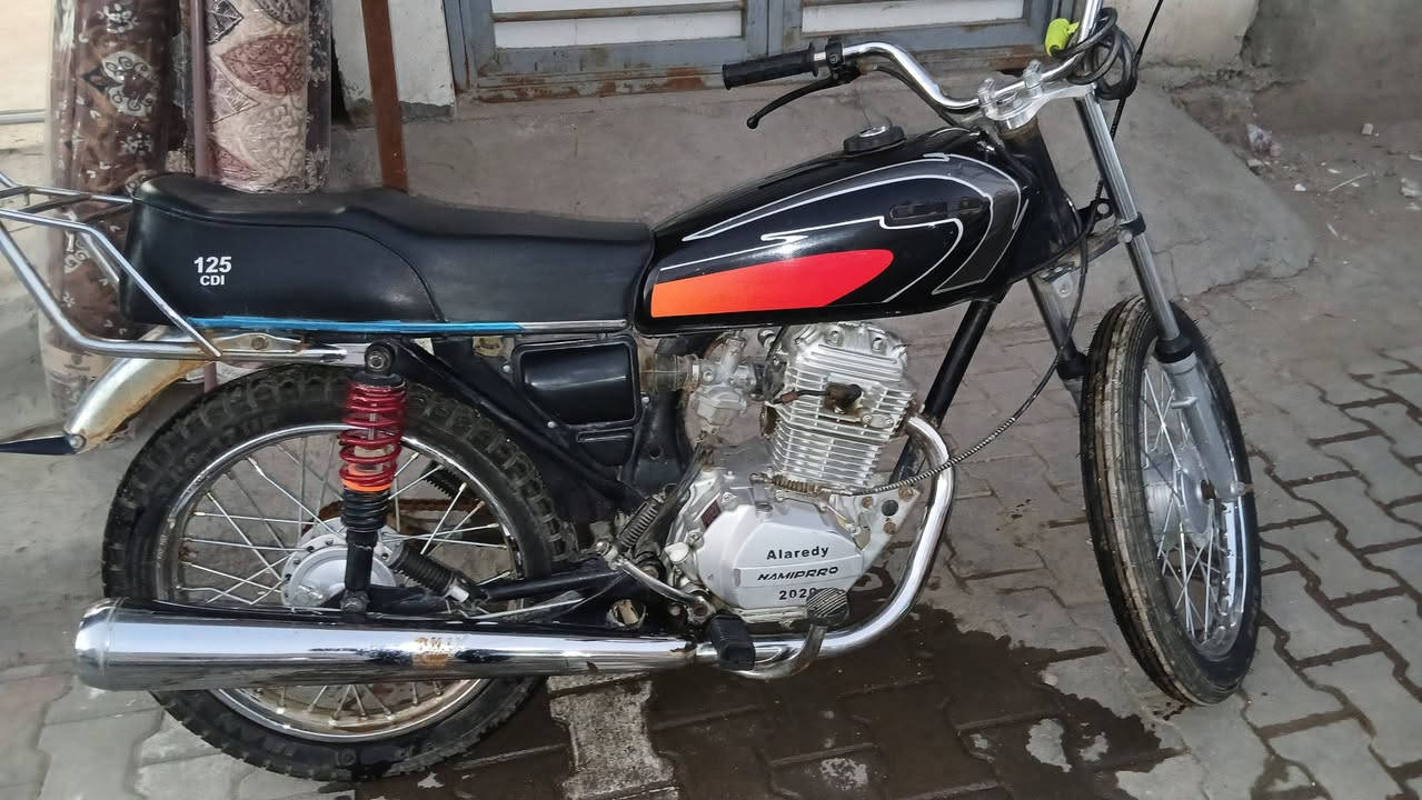 نامه 5 كير يحتاجلها تجفيت موديل 2012 تعمير جديد دراجه نضيفه ومرتبه بريكها زين شلعتها فول اوراقها كامله اصولي سعرها 400 شراي خابرني 
***********
