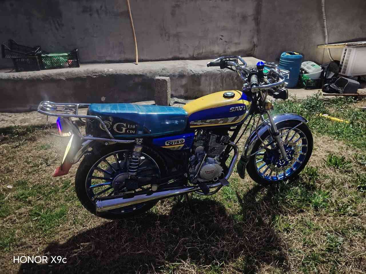 السلام عليكم
ماطور سيڤان موديل 2025
ماطور شرط كفاله من كلشي 
برغي مامظروب وضع شركه 
مشدود بشهر 10شديتو 5 گير
تشغيل عن بعد +بصمه جهاز انذار 
شغال 
كلشي كدامك واضح 
لايت عالي +وسط 
اشاير شغاله 
هورن شغال واير منيه عام شغال
شاشه الكتروني لمس ايباد
شراي هلا بيك مو شراي لاتكسر 
السعر ***********
