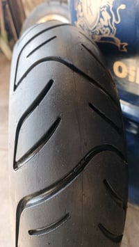 تاير دراجة للبيع بالة اصلي حجم 13-60-130 رياضي  شرط النضافة والجدة.  ا...