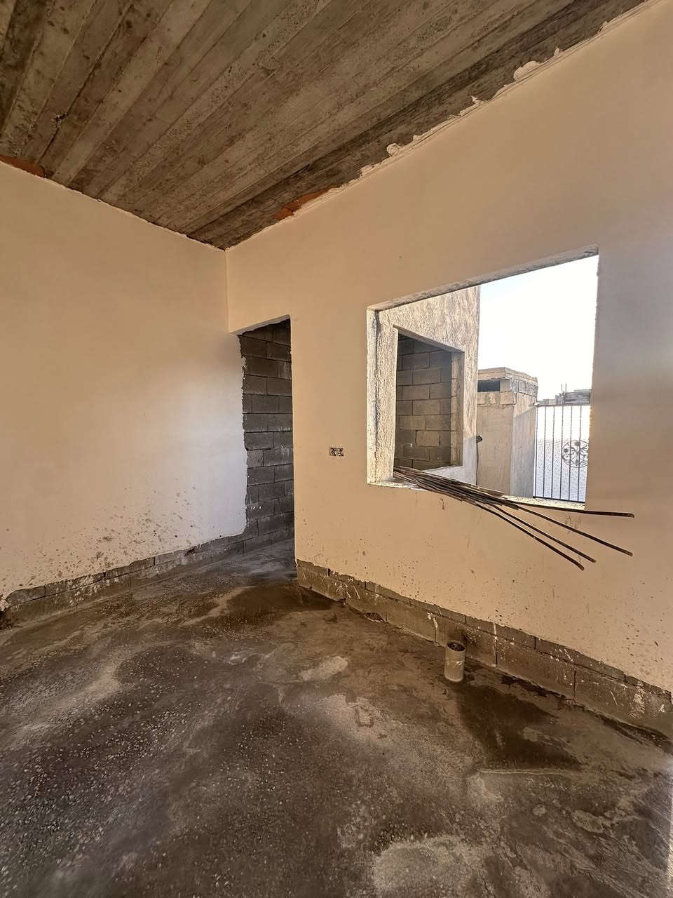 🏠 عقارات قلعة 🏠
🏠 - بيت ١٠٠ متر هيكل كامل مع بيتونه 
بياض وتاسيس كهرباء وماي وكهرباء رئيسي واصل
العنوان كركوك منطقة ٥٥
السعر ٢٠ ملیۆن وبي مجال
للمزيد اتصل بالرقم
***********
