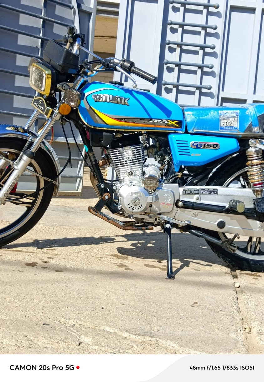 بسم الله الرحمن الرحيم
السلام عليكم موطور للبيع موديل 23 سونك مني فيس موجود محرك ما مفتوح سلف محرك 150Ccكامل مكمل خابر وتدلل ***********
مكاني جنوب الموصل ناحية الشورة
