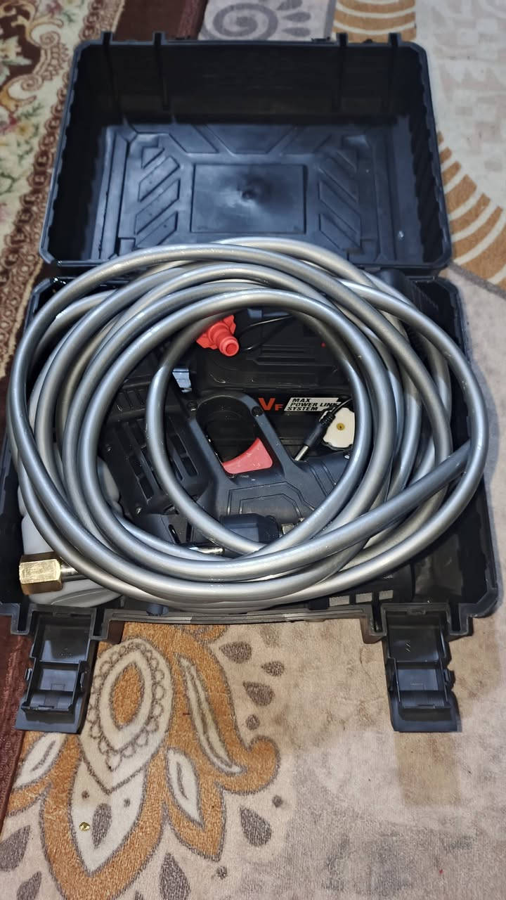 سلام عليكم فاره شحن + بم هوه شحن 
تجي مع بطاريه 48 فولت الفاره تجي كامل ملحقات سعر الفاره 20 بم هوه تجي مع كيبل الشحن والبطاريه 48 فولت سعره 20 وبيهن مجال مكاني كربلاء ومتوفر توصيل لجميع المحافضات 
رقمي ***********
