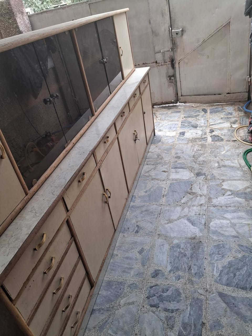 للبيع كاونتر صاج مصبوغ الوجه فقط بغداد
***********
