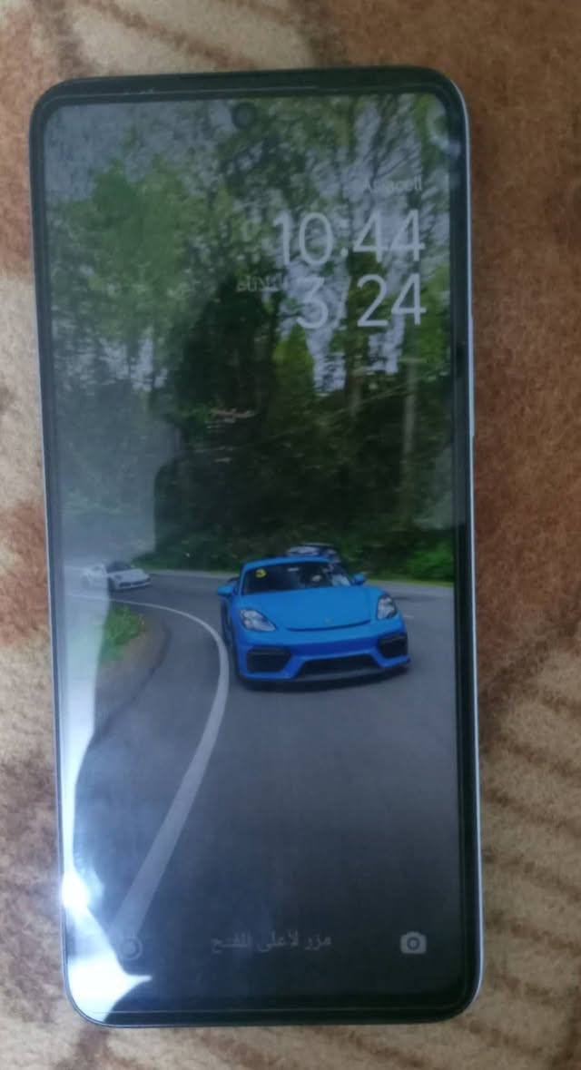 سلام عليكم ورحمة الله وبركاتة تلفون للبيع ب130وبي مجال ذاكرة 256 جديد استعمال اسبوع فقط مكاني بغداد ***********
