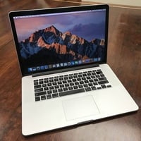 ماك بوك برو حجم 15inch 2015 معالج cor i7 رام 8g هاردssd256  حجم شاشة 1...