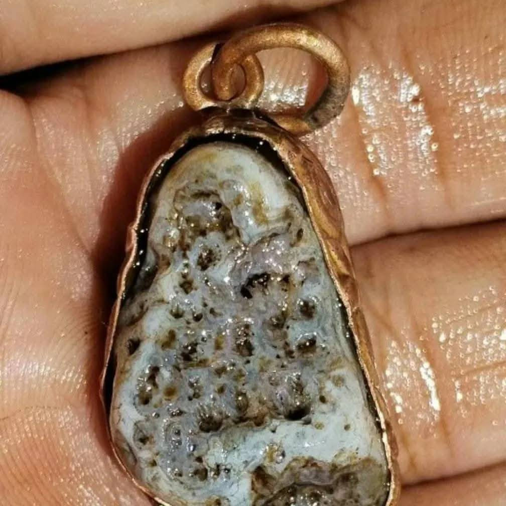 السعر خاص.  يوجد جميع انواع الاحجار  داخل الصفحه المهتم يدخل خاص ويدلل. جمله ومفرد


**إذا كنت صاحب هذا الإعلان وتريد حذفه لأي سبب، رجاءا أرسل رسالة إلى الدعم الفني**