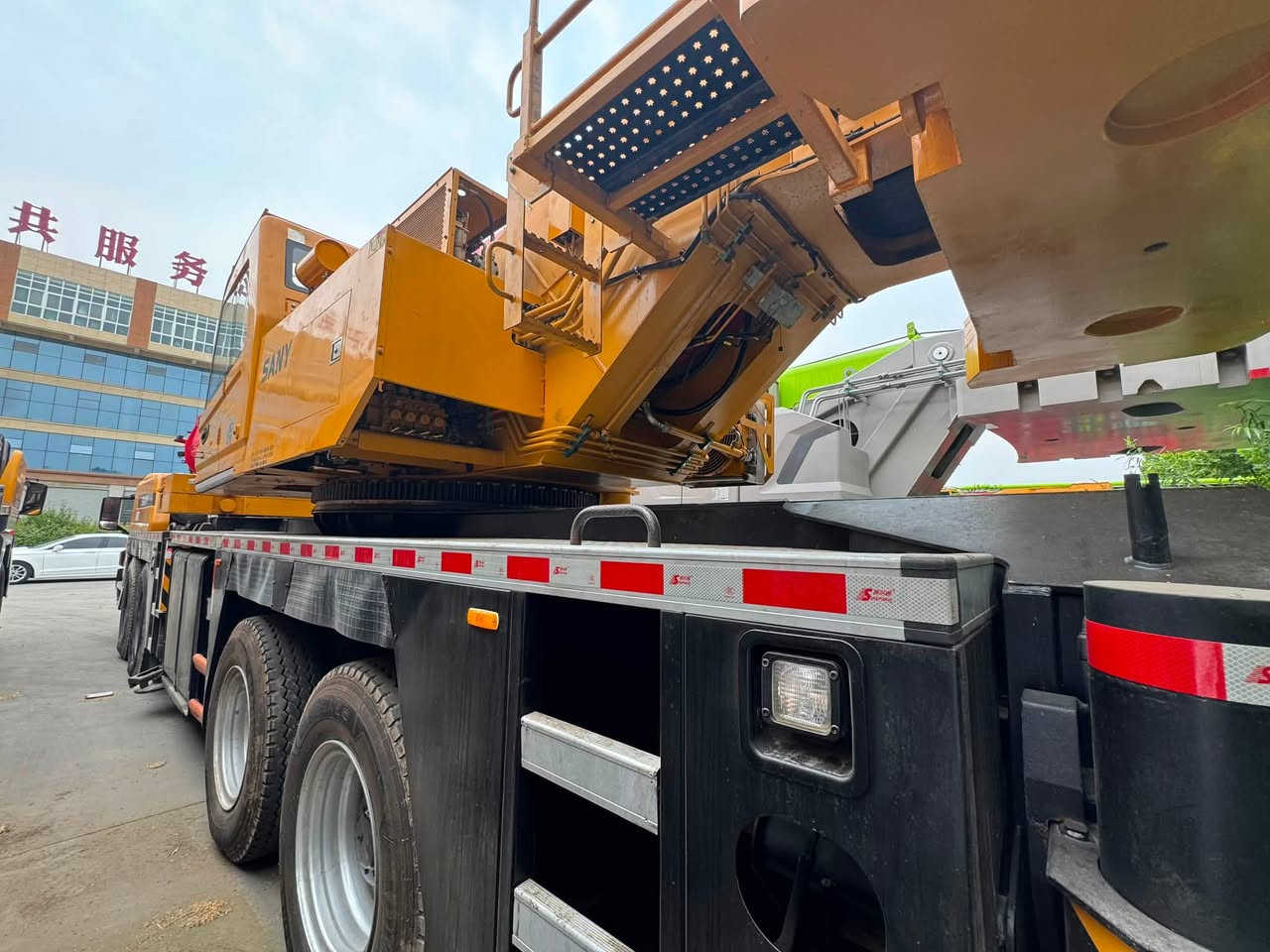 Selling Sany 80T6, 2019 model, 20-ton counterweight, with auxiliary boom, Euro 5 emission standard, premium condition, ready for immediate shipment. WeChat: 15670777911 WhatsApp: 8615670777911


**إذا كنت صاحب هذا الإعلان وتريد حذفه لأي سبب، رجاءا أرسل رسالة إلى الدعم الفني**
