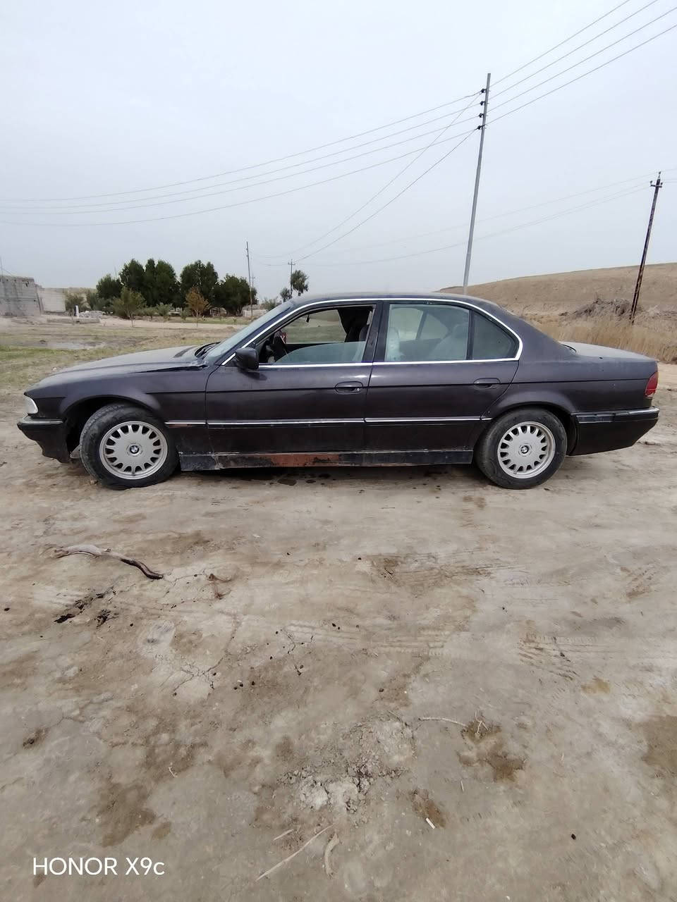 للبيع بي أم٧٤٠ موديل ٩٥ كير ومحرك  شرط رقم انبار سنويه ٣٠مداور هزه جديده ضربه جاملغ السعر ٤٠ويهه مجال السماوه ***********
