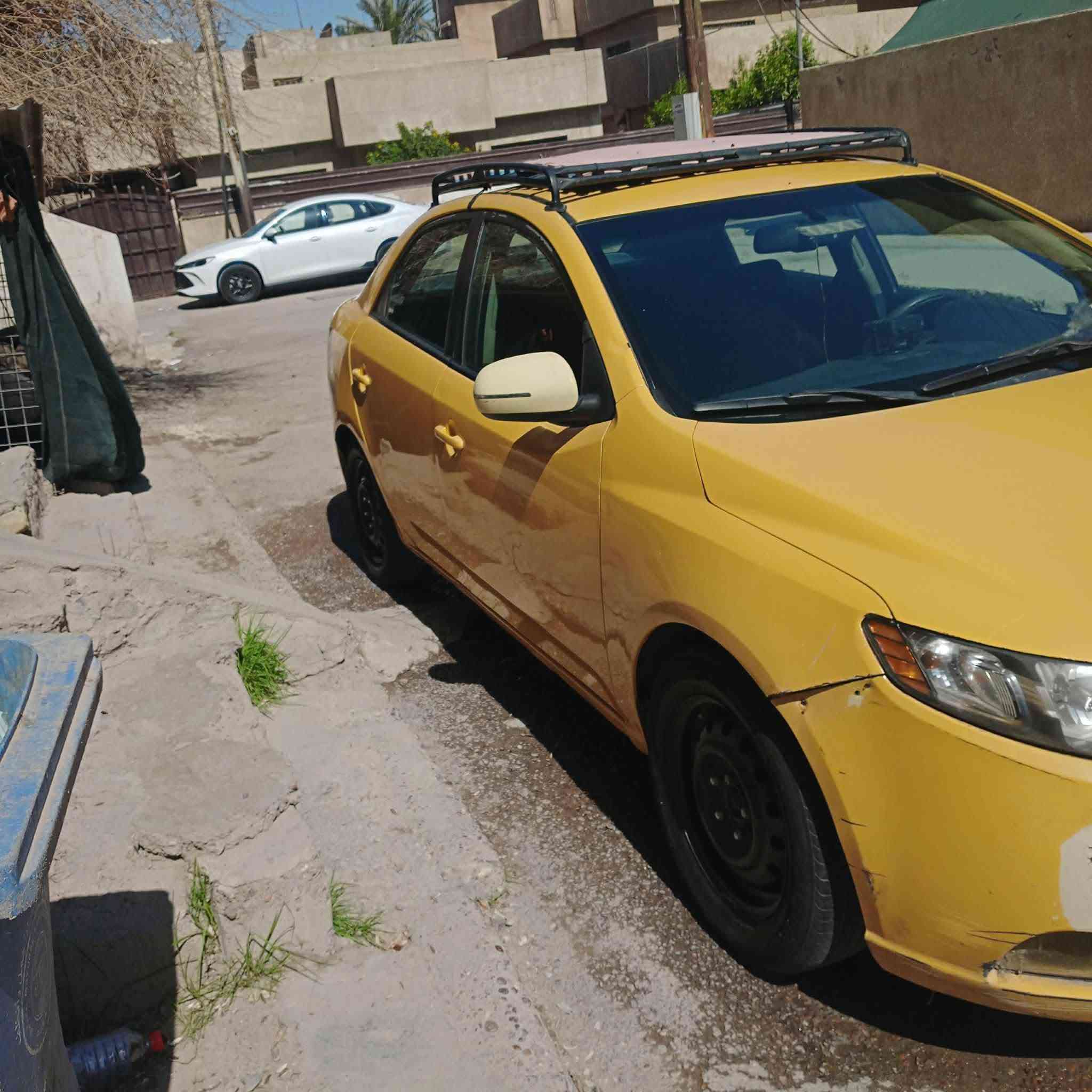 السلام عليكم كيا فورتي للبيع موديل2012 تكسي وارد امريكي حادثها چاملغ ايسر ونص البنيد مكينه گير تبريد كهربائيات مكفولات تخم تاير باتري جديد مزوده منظومه غاز ايطالي رقم بغداد مشروع وطني السياره ب اسمي مكان السياره
الدوره جمعيه خير الله
السعر 78 وبيها مجال قليل 
الرقم ***********
