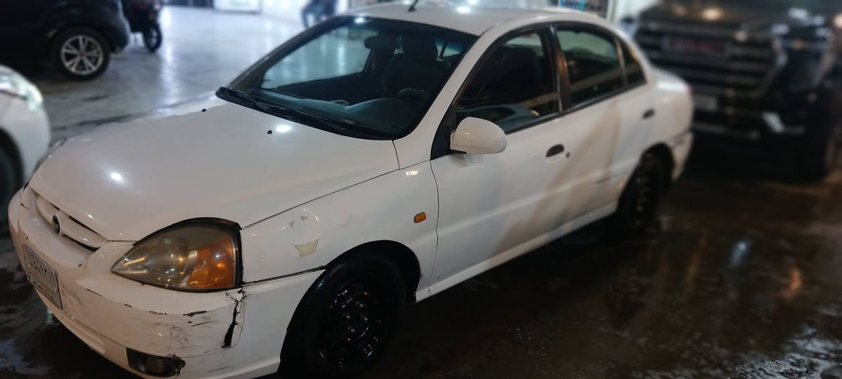 كيا ريو  (م 2007 )شركة عامه وارد ايراني وكلشي موضح المكينه معلكه ولف السعر 37 وبيه مجال حك الجيه للاستفسار ***********
