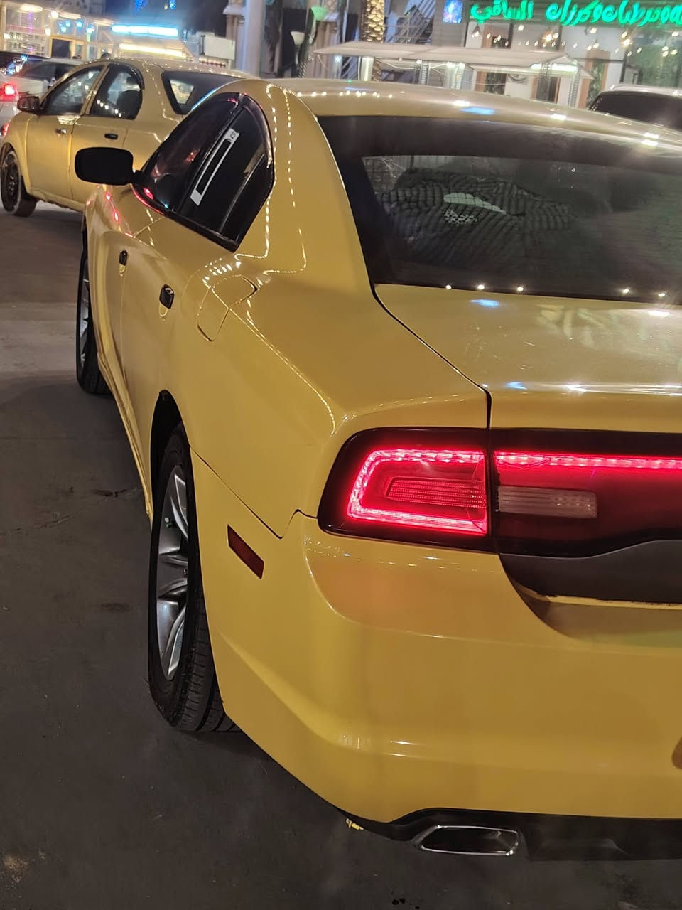 السلام عليكم 
للبيع جارجر موديل 2011 جاهزه كير مكينه حداديه تخم تاير رقم بغداد حادثه جاملغ وبنيد فقط الباقي كفاله وبلمنشور فديو موضح بي الحادث  خط نجف بغداد السياره
السعر ١٤٠
أقره التفاصيل وتصل
***********
