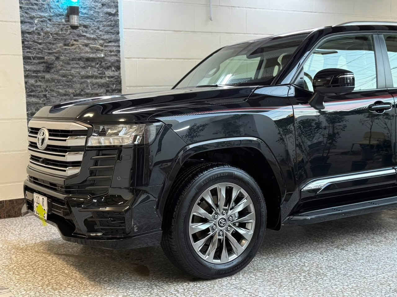 السلام عليكم
لاندكروز زيرو موديلها ٢٠٢٤ بريم الاصلي شرط 
ماشيه فقط1800 مواصفات جي اكس ار 
 بريم اصلي gxr لمتدد
مكاني بغداد بعده بجياست الشركه ما مستخدمه 
كفاله من الشخط والرصعه والزلغ. زيرو 
الشراي يتصل ويدلل 
***********
