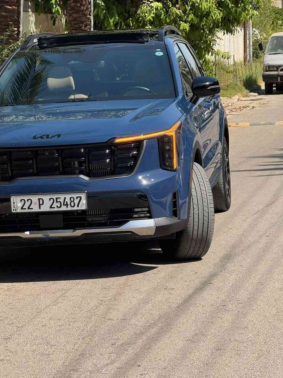 ‏‎السلام عليكم
للبيع فقط بدون مراوس 

‏‎موديل 
‏‎فئه  2025 KIA SORENTO, X-PRO SX PRESTIGE برستيج اعلى فئه
اللون ازرق جويتي 
حادثها كما موضح بالصور كلين 
(فقط  دعامية امامية )
‏‎فووووووووول مواصفات
‏1-‎داخل بيجي  
‏‎2-بصمه
‏‎3-بانوراما
3_سقف سيارة كنتارة وليس مخمل 
‏‎4-بصمه ابواب
‏‎5-ترحيب عند الاقتراب
‏‎6-تشغيل عن بعد
‏‎7-اشاير بالمري
‏‎8-كشنات جلد 
9-تدفئة و تبريد كشنات
‏‎10-تدفئة مقود2طكة
‏‎11-دشبول متغير الالوان
‏‎12-حكمات ستيرن+شفتات
‏‎13-قياده ذاتيه
‏‎14- مثبت سرعه
‏‎15-صندوك كهرباء
‏‎16-تحكم بأضاءة الدشبول
‏‎17-هاند بريك دكمه
‏‎18-حساس خلفي
‏‎19-اوتو هولد
‏‎20-وضع قياده (نورمال وسمارت وسبورت)
21-كامرات عدد 6
‏‎22-رادار تنبيه عند فتح الباب
‏‎23-رادار تنبيه عند الرجوع توقف ذاتي
‏24-‎رادار امامي توقف ذاتي
25-كشنات خزن ميموري
27-مري شفط
28-شحن هاتف لاسلكي
29-شاشة متصلة مع العدادات
30-كامرة 3D
31-كامرة من تفتح اشارة 
تشتغل بالشاشة
32-حساسات امامية
ماشيه 15ميل حقيقي 

السعر:305 وبيها مجال بسيط مرقم أربيل بسمي 
السيارة بيها نضام كامرارت مراقبة نوع Ddpai z60 
6كامرات 
العنوان :بغداد الدوره 
للاستفسار: ***********
***********وتساب فقط
