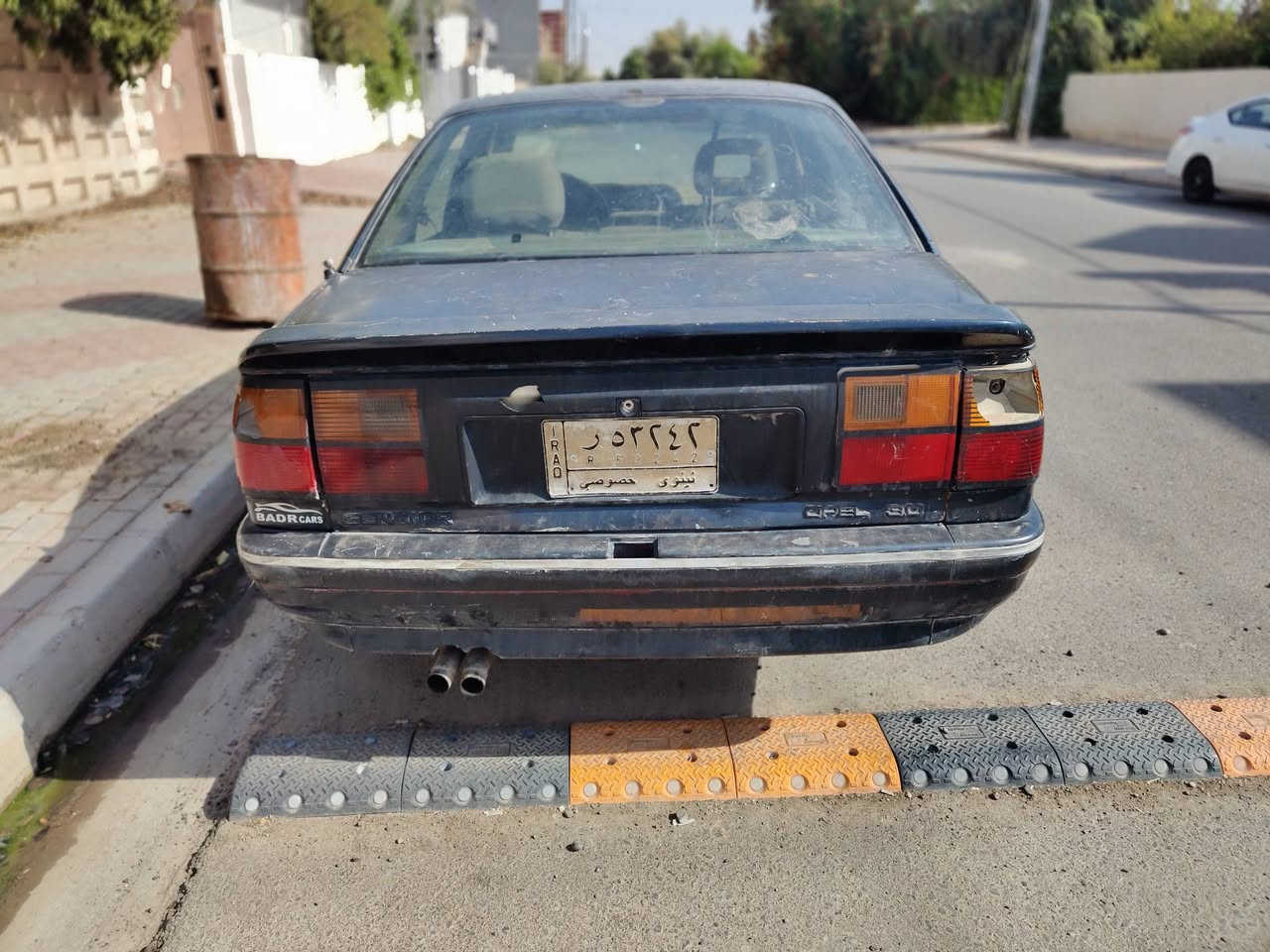 اوبل سيناتور  موديل 92  30 كبس رقم ألماني سنوية خضرا 
السيارة اخذتها مشروع تعمير (محرك معمر كامل أغراض اصلية ) سويت ادامة فيت بم، تنظيف تانكي، نوزلات ، بلكات، ،وايرات ، سلف، دينمو ، باتري جديد . راديتر جديد بانكة وكلج وجوينات جدد.
كير تعمير كامل بس الكنترول و الجوزات الداخلية بقت ما  فحصتها . هسه تحرك أول نمرة بس. كهربائيات الكير فحصتها وطفيت ال s . 
 
السيارة عمرتها وما مشيت بيها وما كملتها و بقت واكفة .
كوبون ما بيها
***********
